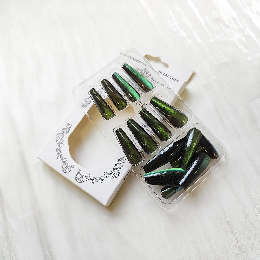 KKUUOO 24-piece press-on nail set with glue and tools for at-home manicure.