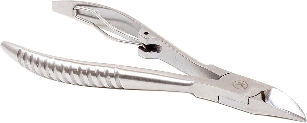 Kohm ingrown toenail clippers wide jaw opening shown cutting thick nails without cracks.