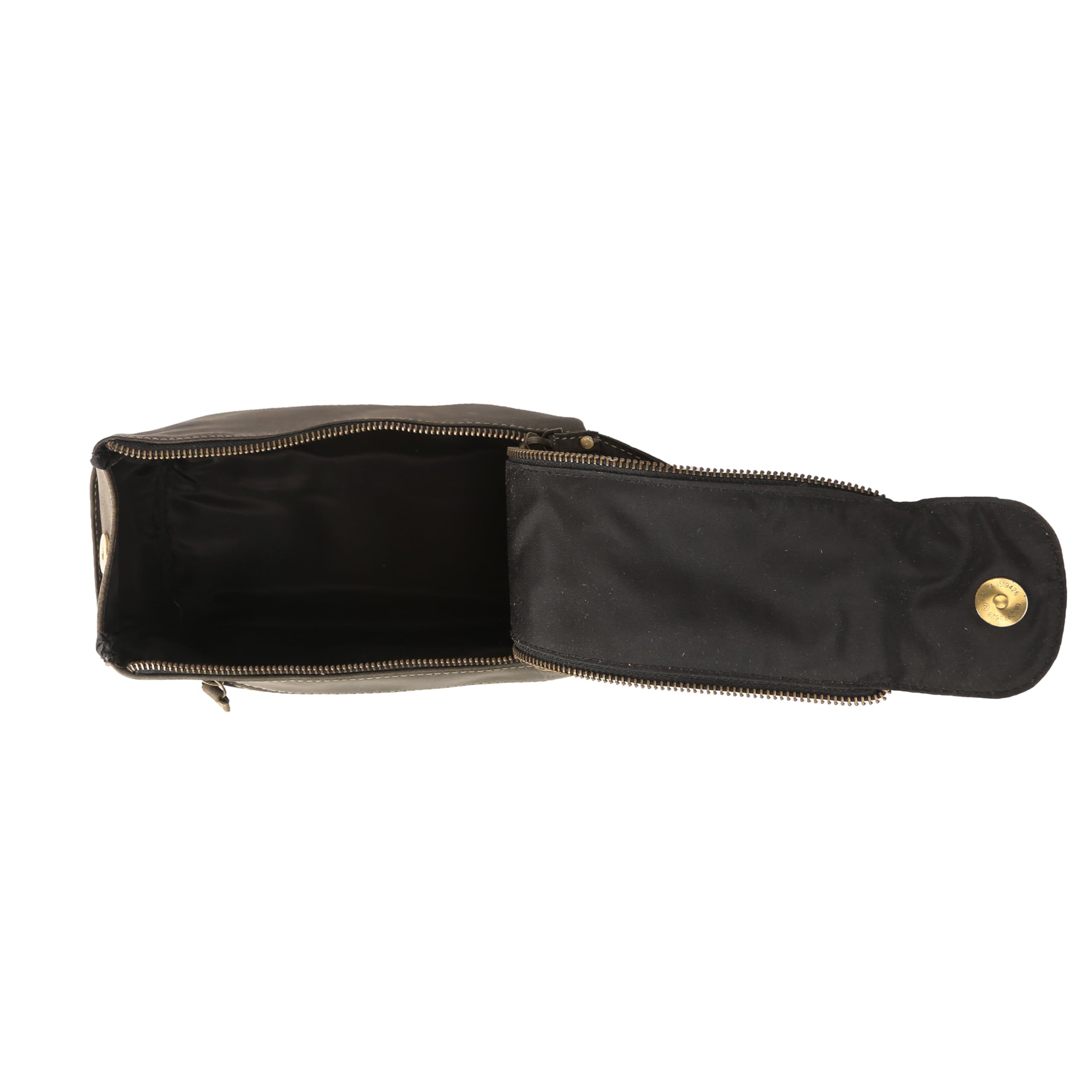 KomalC external pocket for quick access to small items during trips.