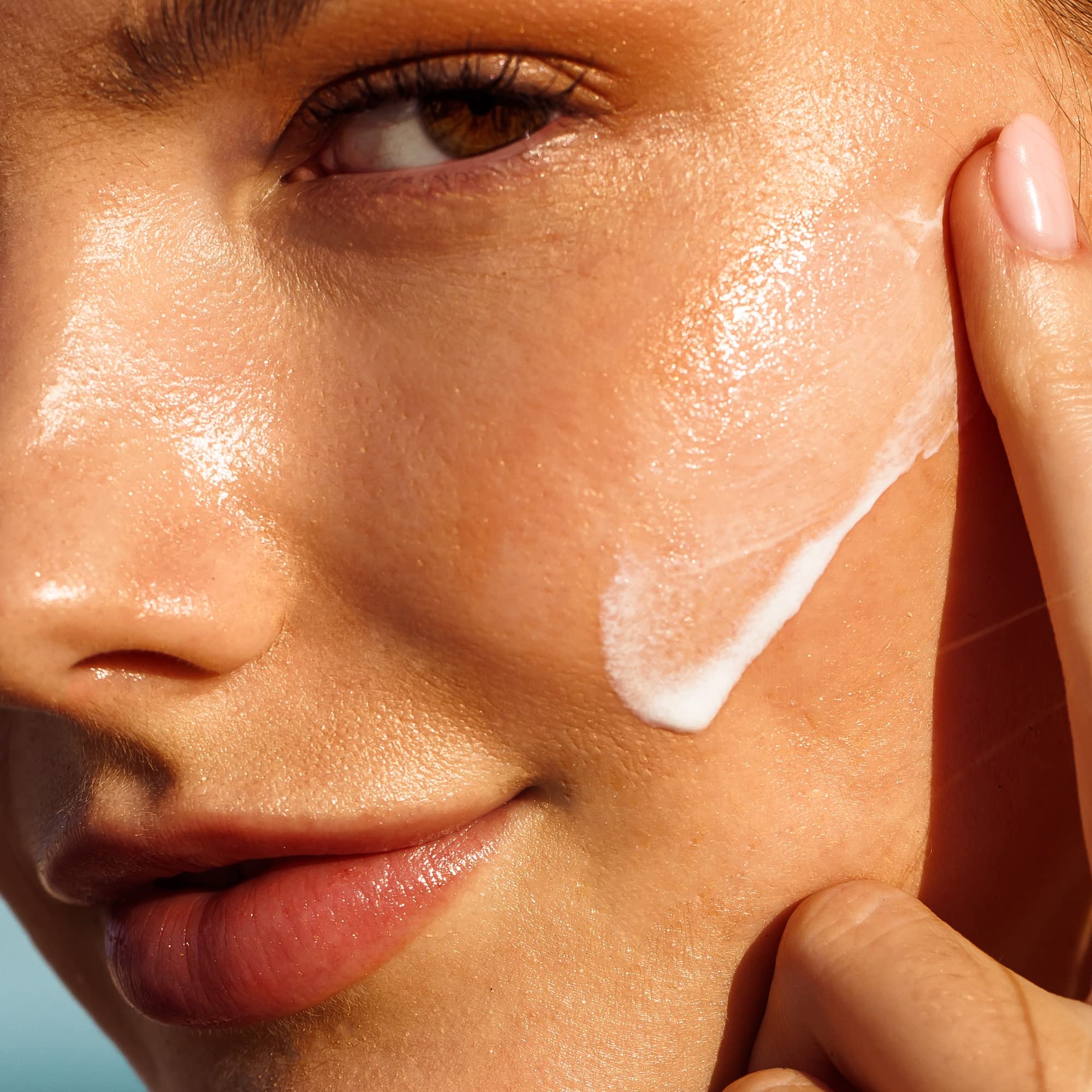 Kopari Antioxidant Face Shield no-white-cast demonstrates universal shade compatibility.