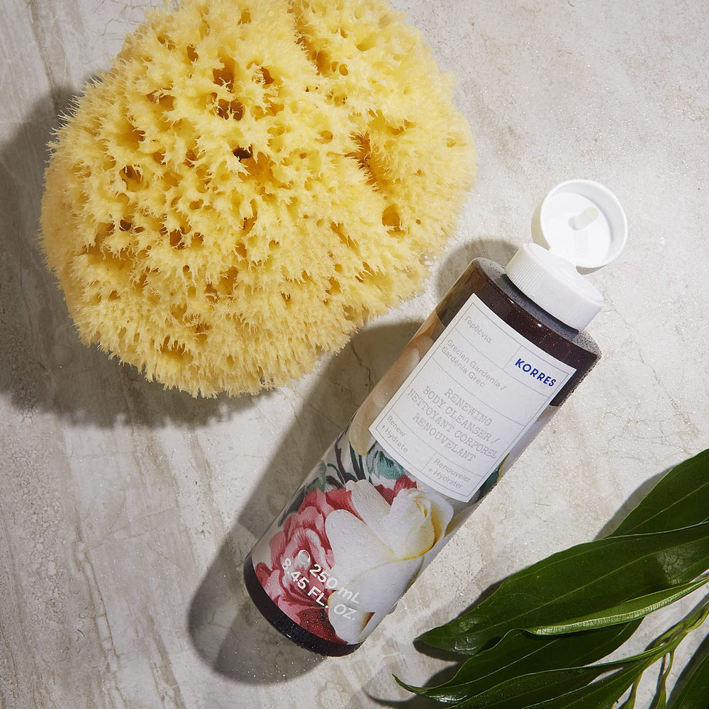 KORRES Grecian Gardenia with aloe-wheat-protein marshmallow veil supports soft skin.