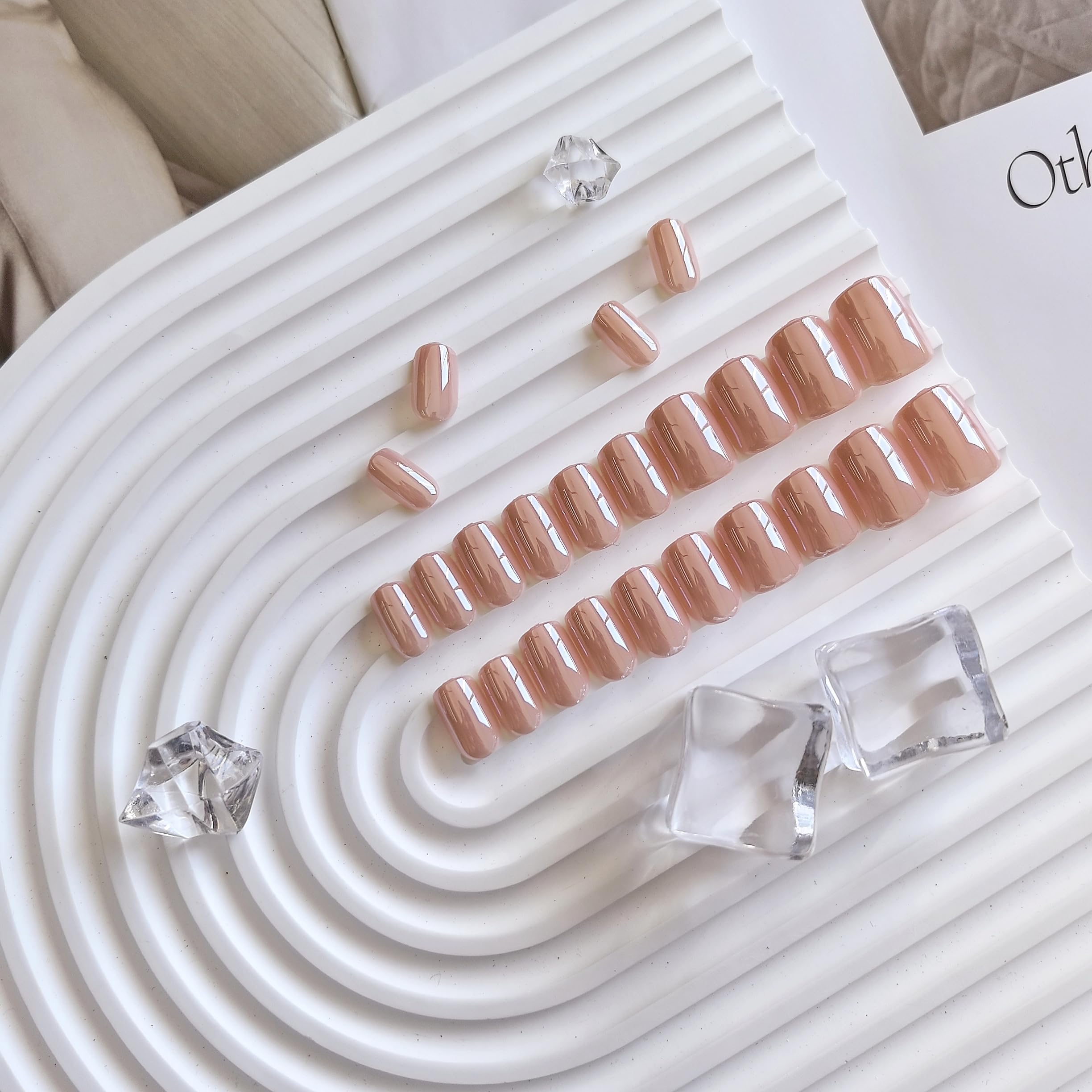 KQueenest long-lasting nude chrome press-ons in short coffin for natural look