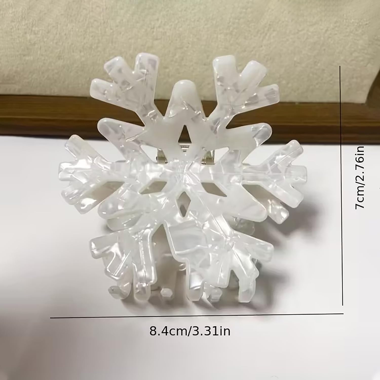 KSTBJN gift-pack image featuring snowy white clip ideal as present