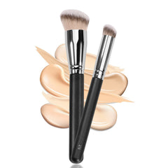 Kugge under-eye concealer brush angled dense bristles for precise coverage.