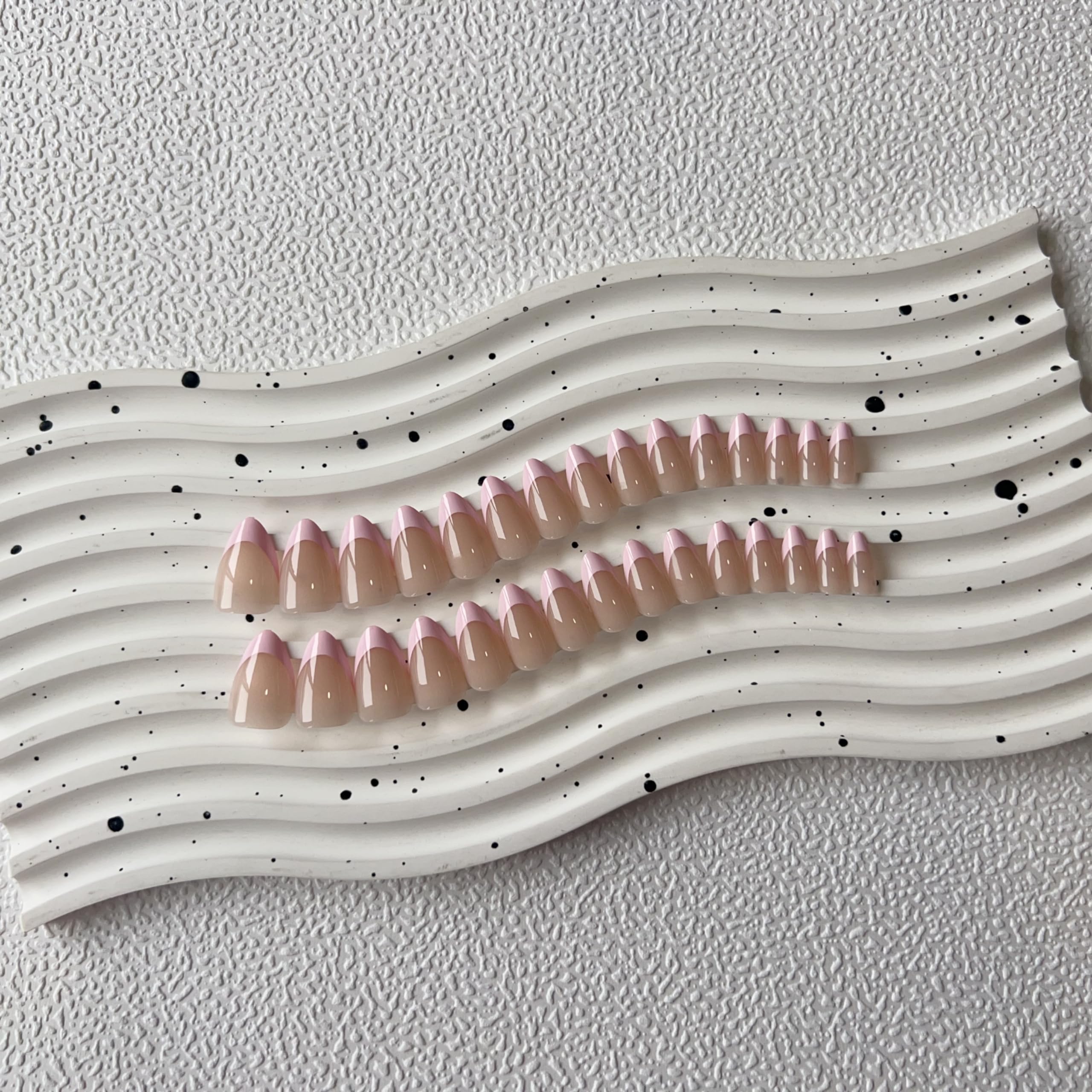 KXAMELIE press-ons enabling quick DIY nail art at home