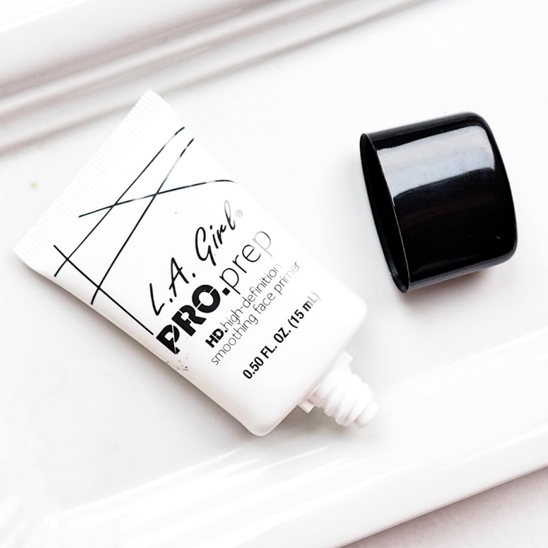 L.A. Girl PRO Prep HD, mejora la duración del maquillaje durante el día.