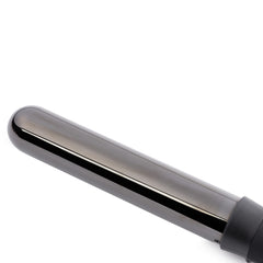 L'ANGE Hair Le Curl 32mm features a 6-ft swivel cord for easy maneuvering during styling.
