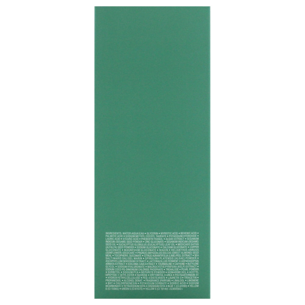 La Mer The Essence Foaming Cleanser texture close-up illustrates silky foam and gentle cleansing action.