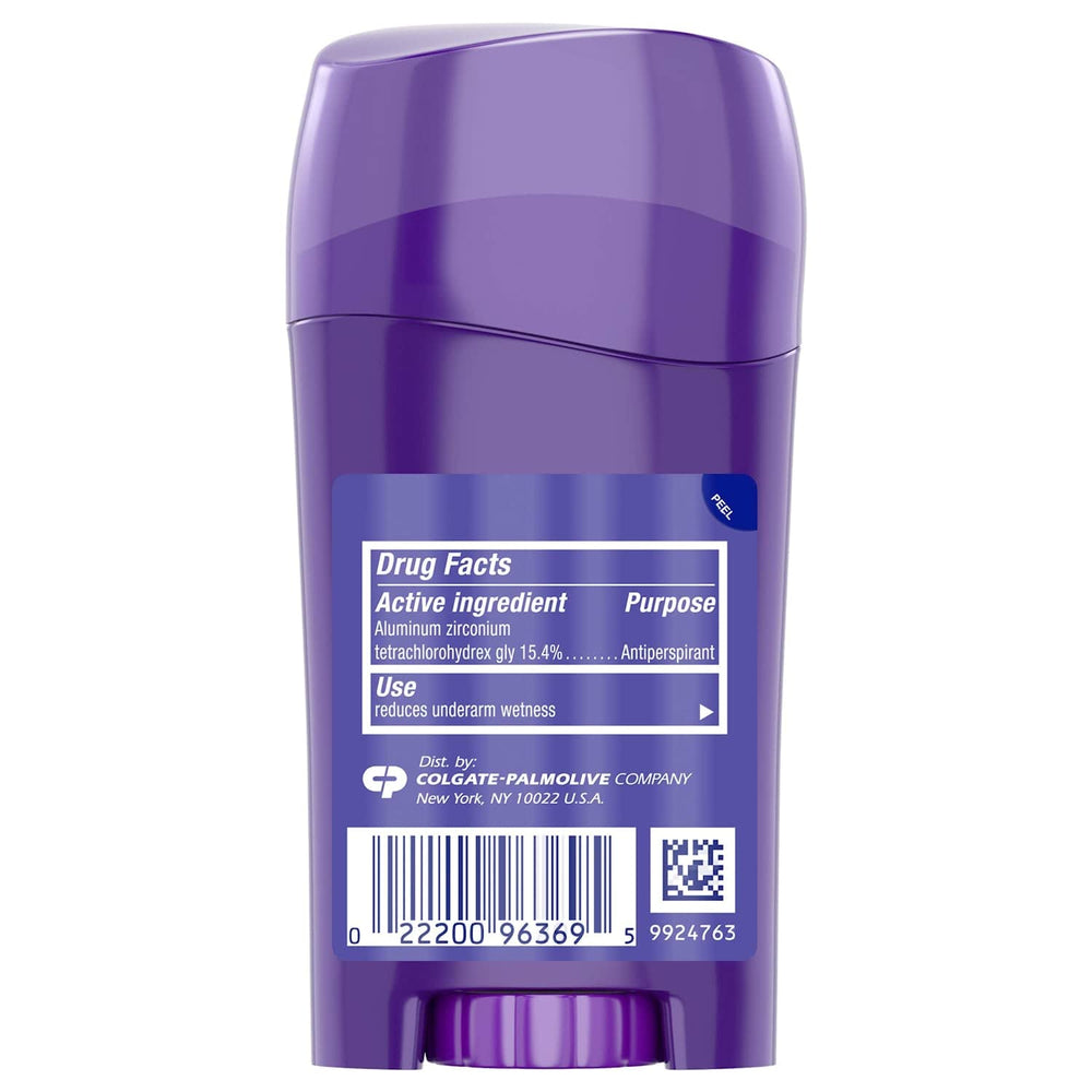 Lady Speed Stick invisible dry Powder Fresh close-up reveals smooth glide for easy application.