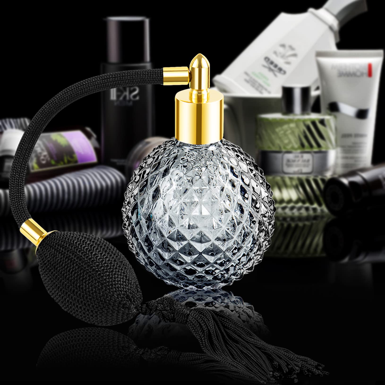 Lamoutor bottle fits lotion or toner, enabling easy refills.