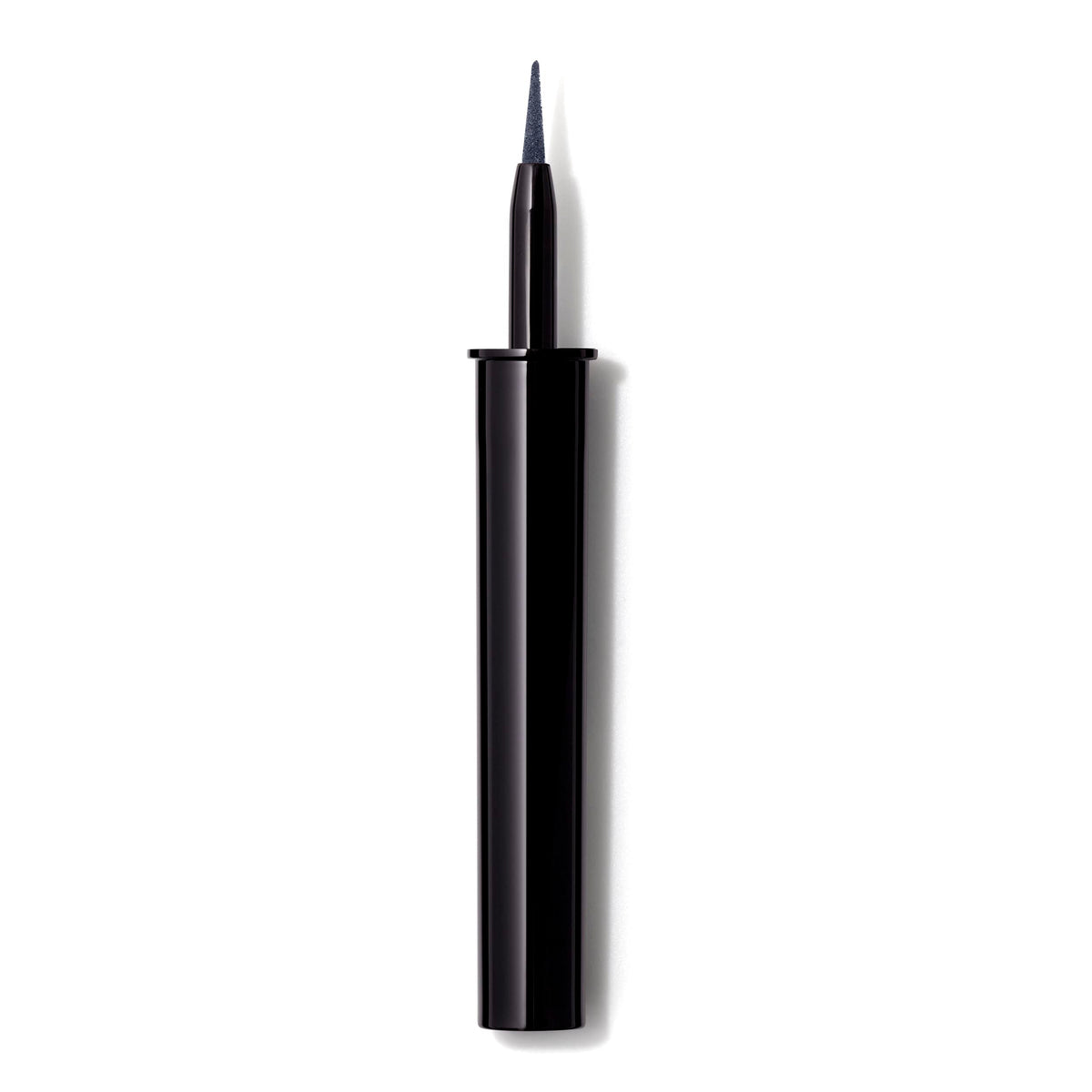 Lancôme Artliner precision felt-tip close-up showing sharp wing and smooth color payoff