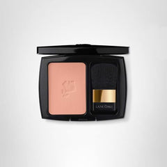 Lancôme Blush Subtil ultra-fine texture close-up highlights smooth blending.