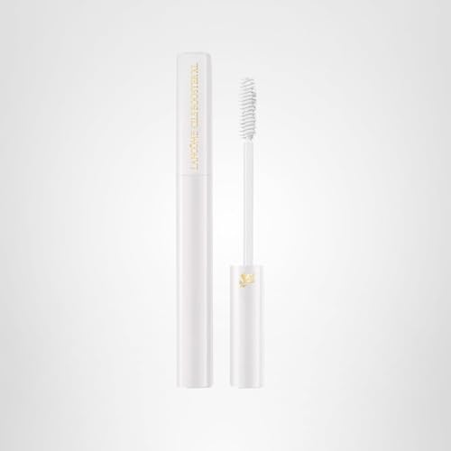 Lancôme Cils Booster XL primer finish promoting a smudge-free look.