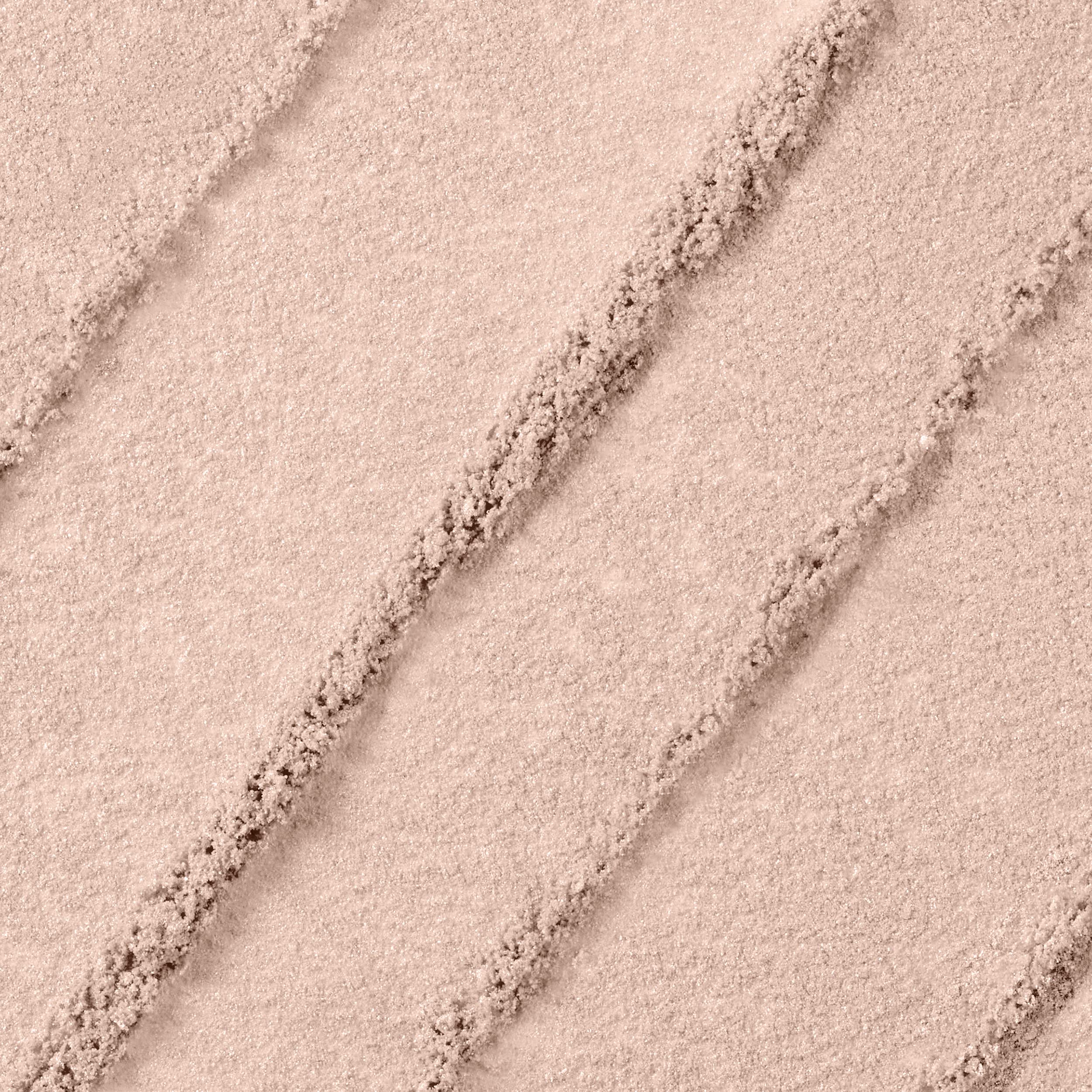 Lancôme Vue shimmer eyeshadow offers crease-resistant shimmer for all-day wear and glow.