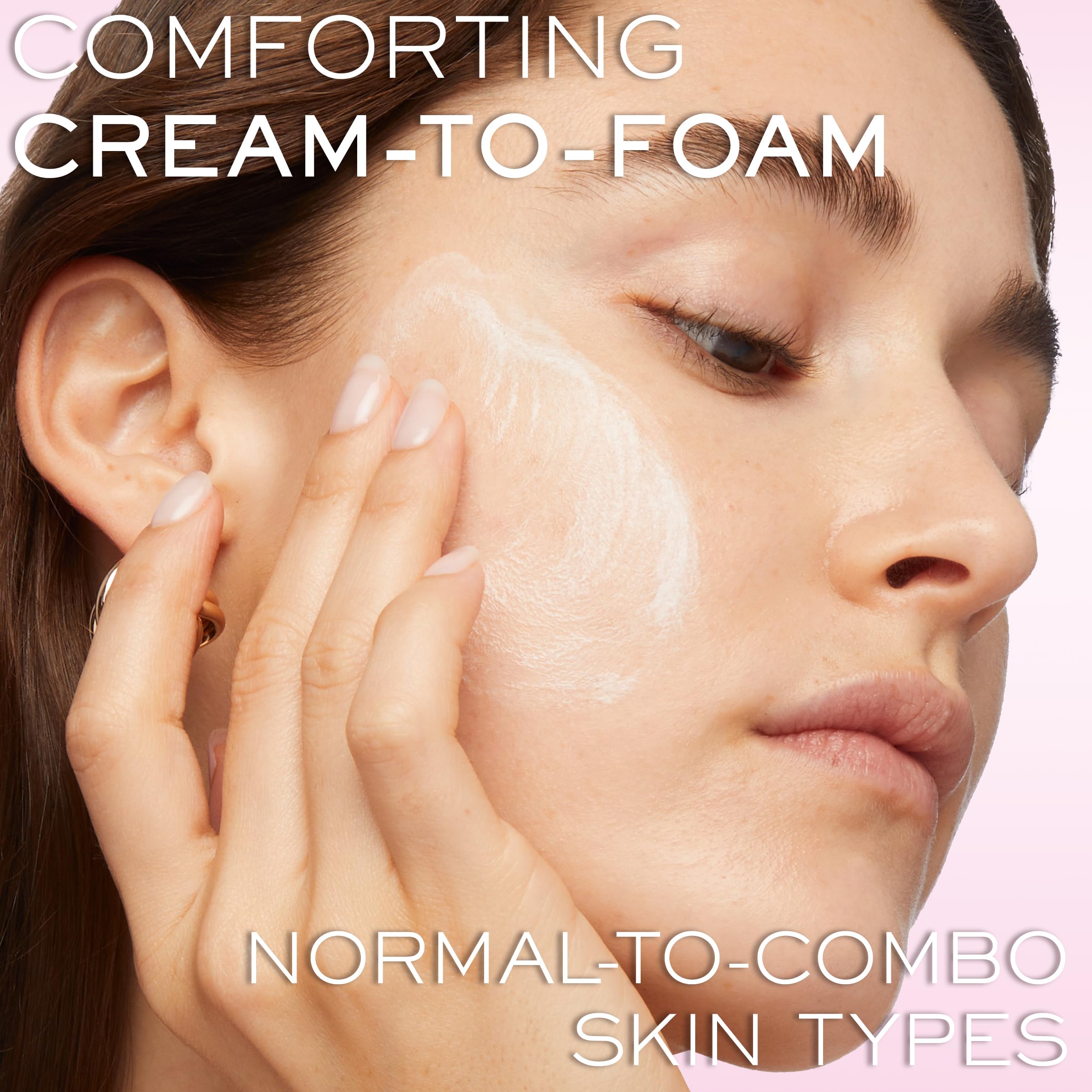 Lancôme Créme Mousse Confort foam closeup — luxurious, gentle lather that dissolves impurities.