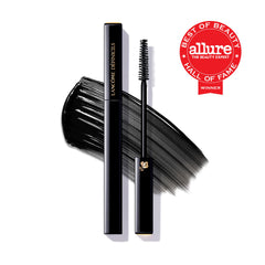 Lancôme Définicils brush-closeup shows smooth, clump-free definition on lashes.