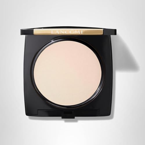 Lancôme Dual Finish application on dry skin for a smooth finish.