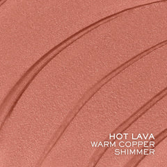 Lancôme Idôle Tint flat-applicator on eyelids providing seamless eyeshadow application