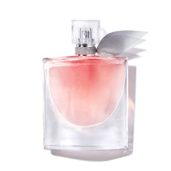 Lancôme La Vie Est Belle bottle closeup shows a luxurious long-lasting floral gourmand scent.