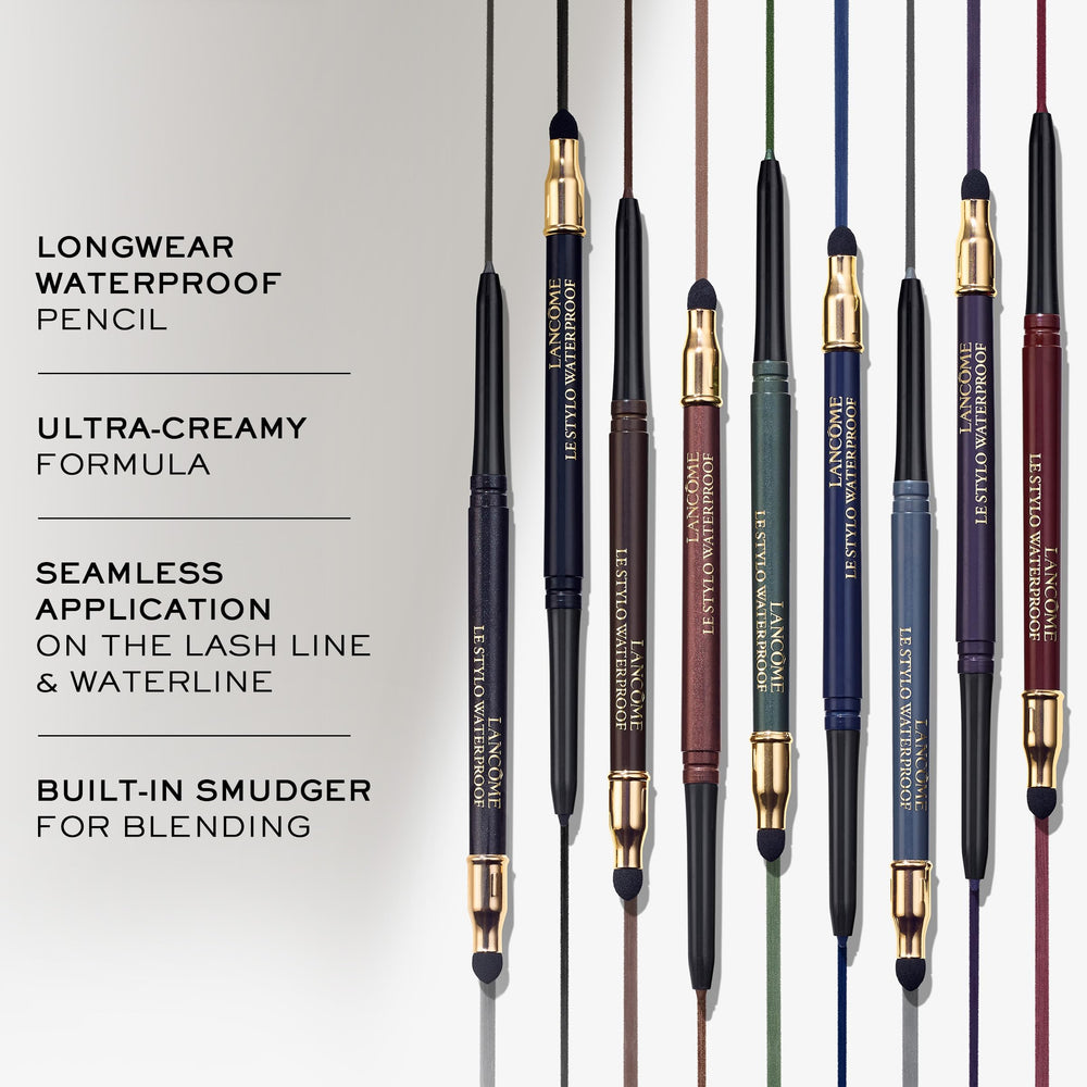 Lancôme Le Stylo Bronze Rich close-up shows smooth lash-line glide.