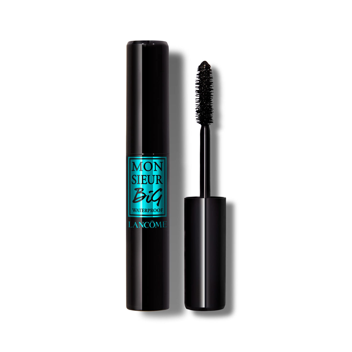 Lancôme Monsieur Big Waterproof Mascara brush close-up for dramatic volume and even application.