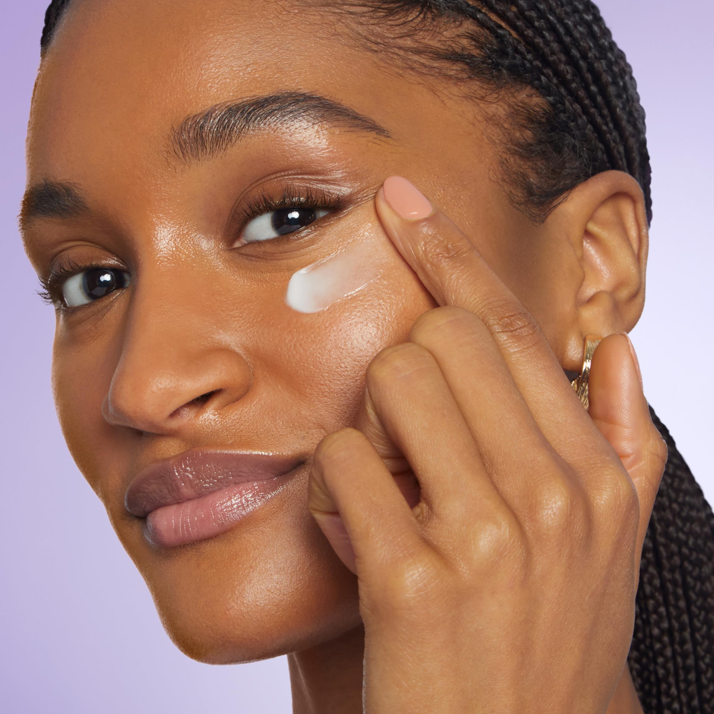 Lancôme Rénergie eye cream before-and-after close-up display.