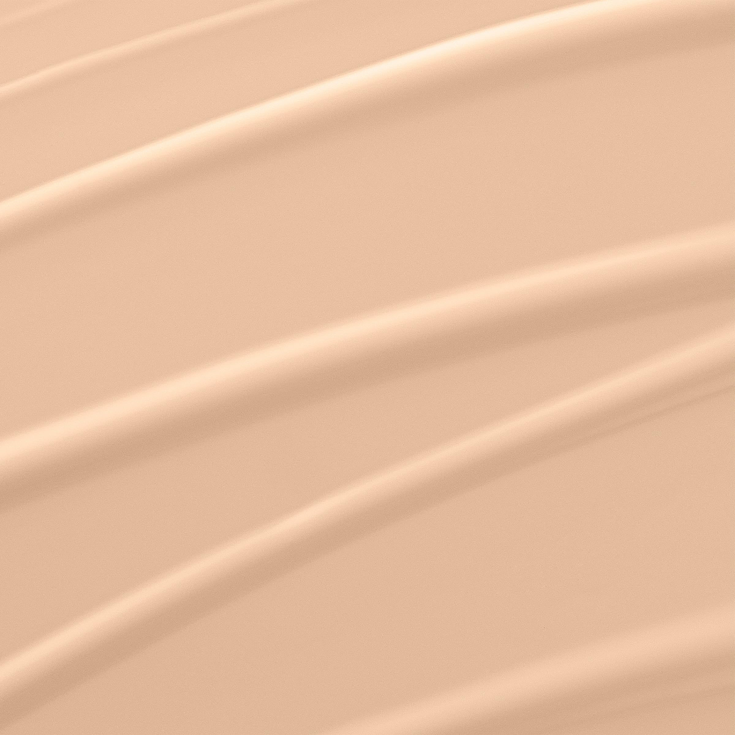 Lancôme Renergie Lift bottle pump enables easy application and long wear