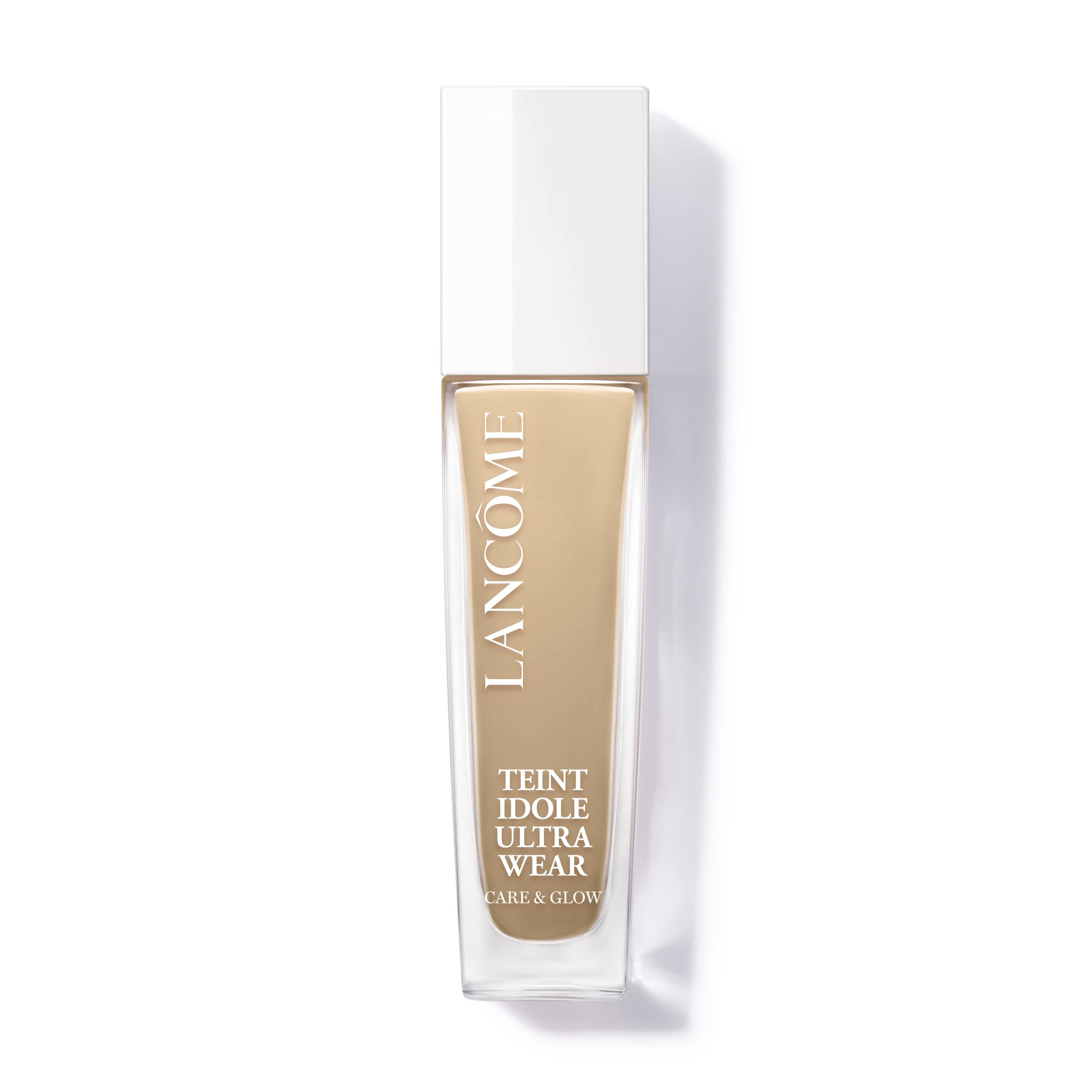 Lancôme Teint Idole Ultra Wear bottle close-up showing glow finish.