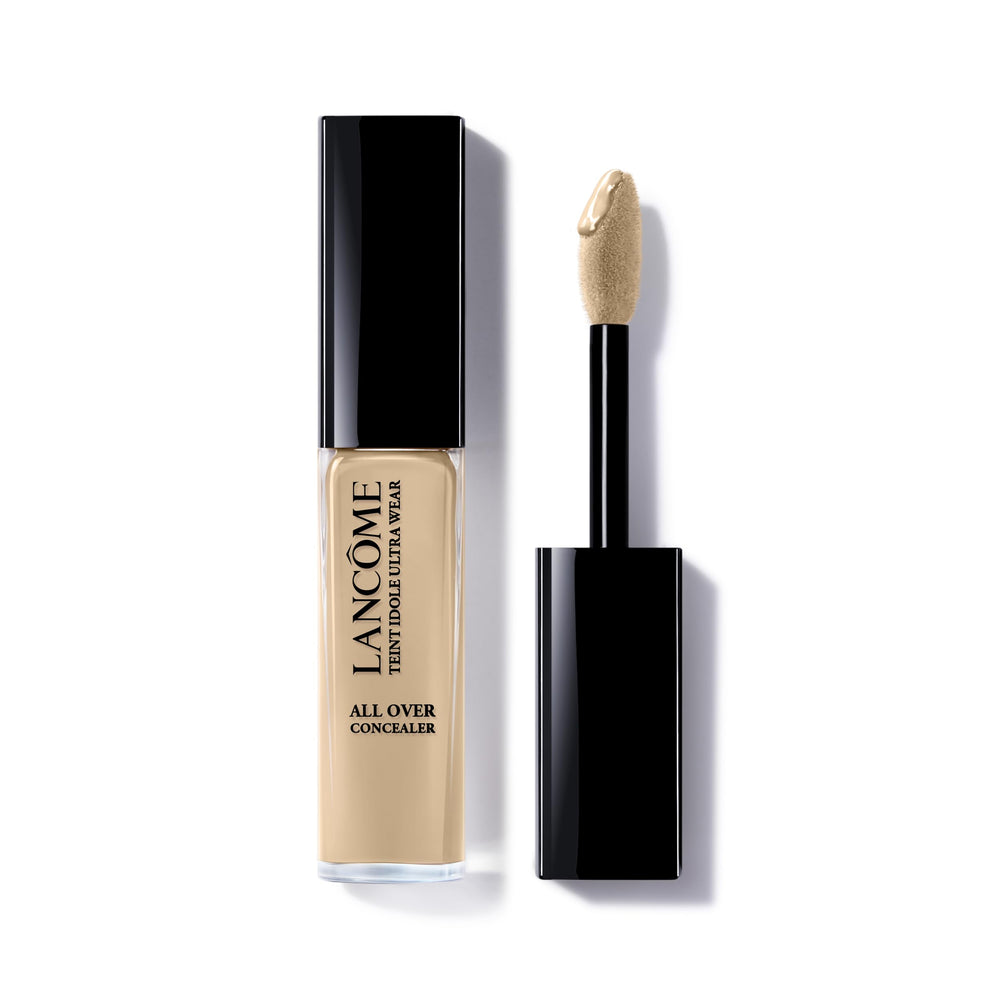 Lancôme Teint Idole Ultra Wear under-eye application for bright, natural coverage.