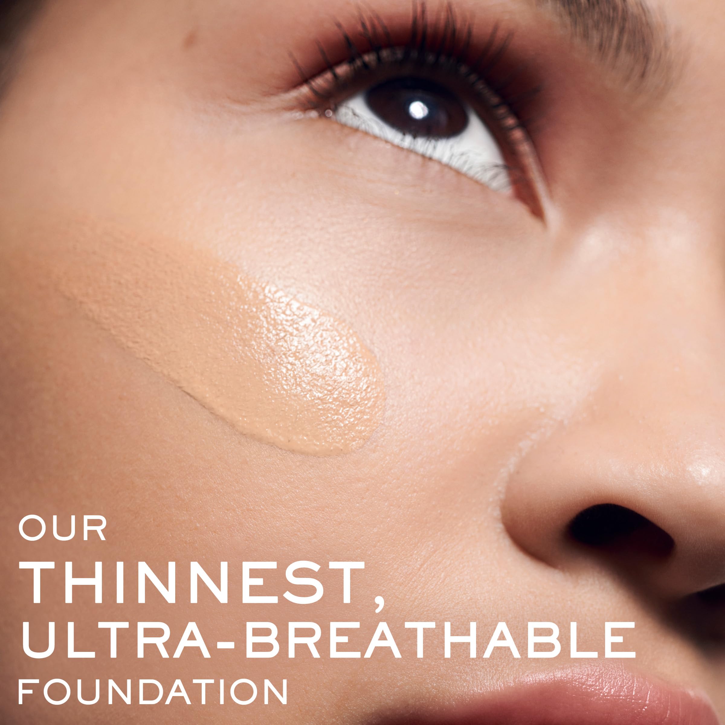 Lancôme Teint Idole Ultra Wear hydrating formula with hyaluronic acid and vitamin E.