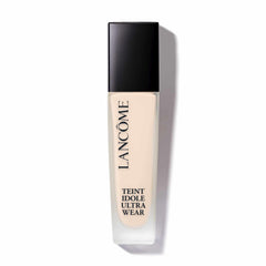 Lancôme Teint Idole Ultra Wear bottle closeup showing natural matte longwear finish.