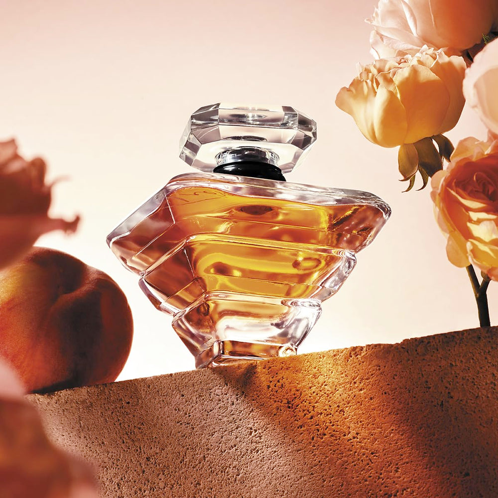 Lancôme Trésor golden juice suggests radiance and warmth.