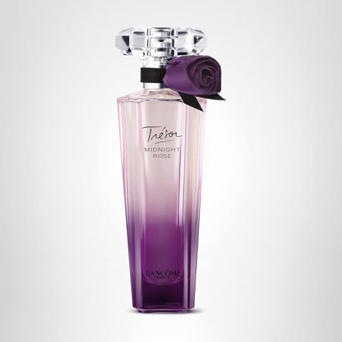 Lancôme Trésor Midnight EDP in an elegant dusk scene, ideal for romantic occasions.