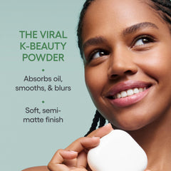 LANEIGE Neo Blurring Powder smoothing finish for a natural look.