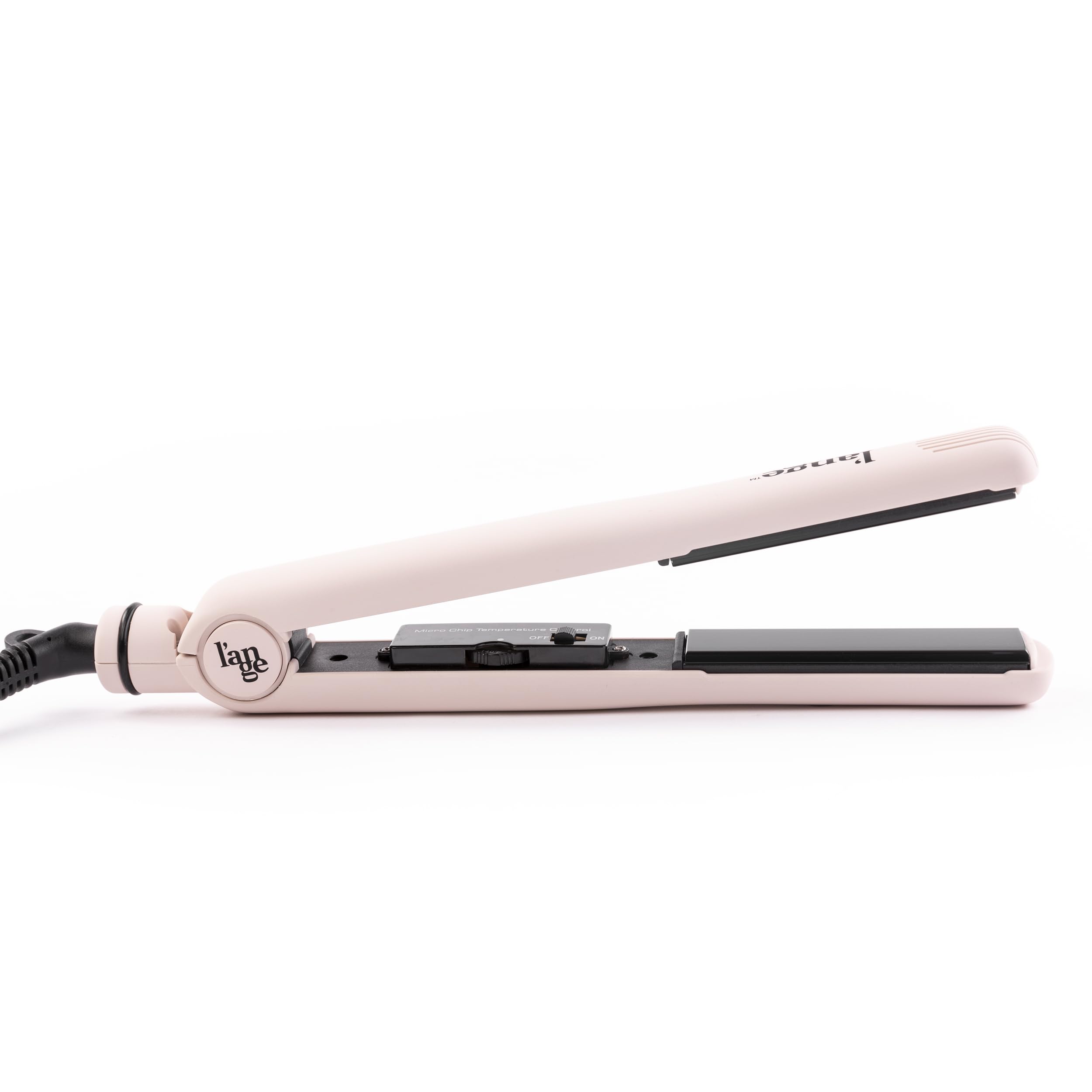 L'ANGE HAIR Aplatir rounded-edge design supports easy straightening or soft waves.
