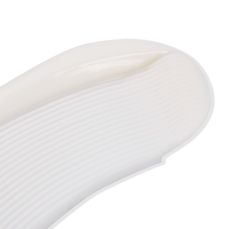L'ANGE HAIR Beyond daily-routine streamlines care with multi-benefit leave-in.