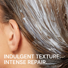 L'ANGE HAIR Borago masque on wet hair before styling emphasizes shine and smoothness.