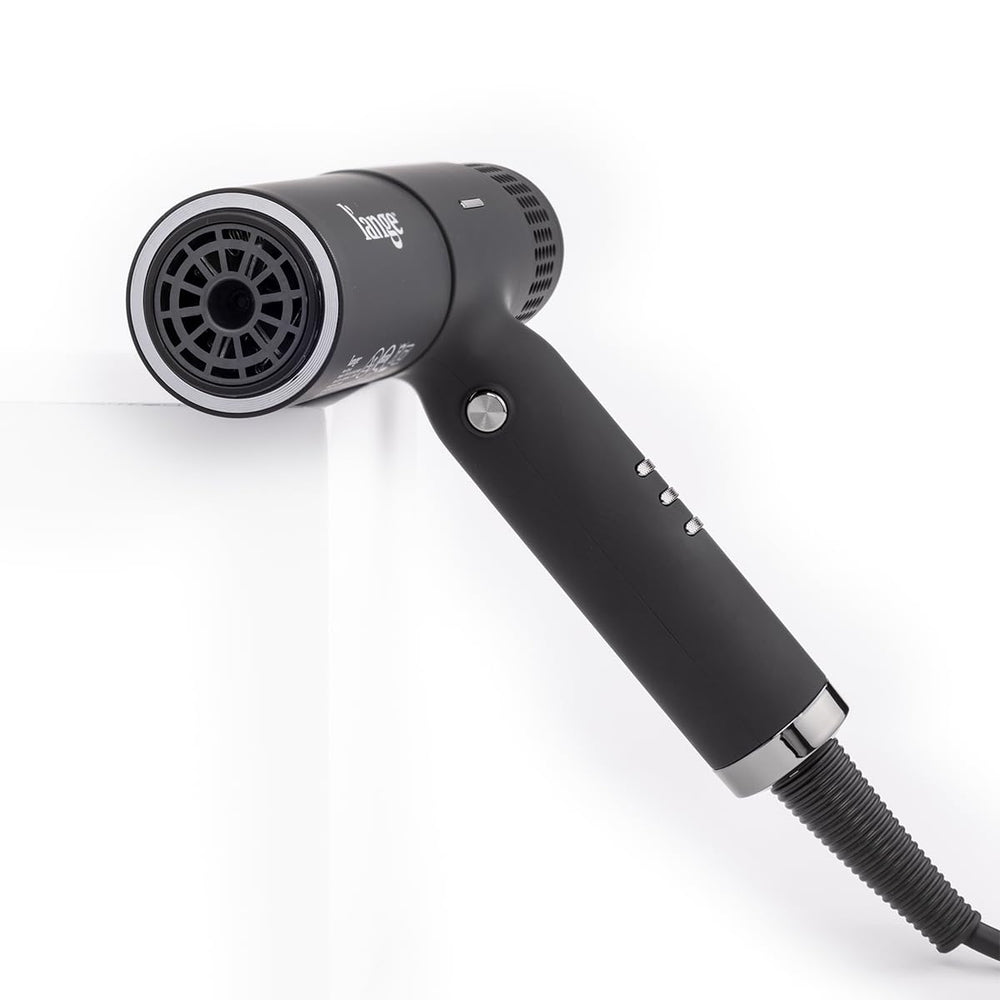 L'ANGLE HAIR Le Styliste Luxe self-cleaning keeps maintenance quick.