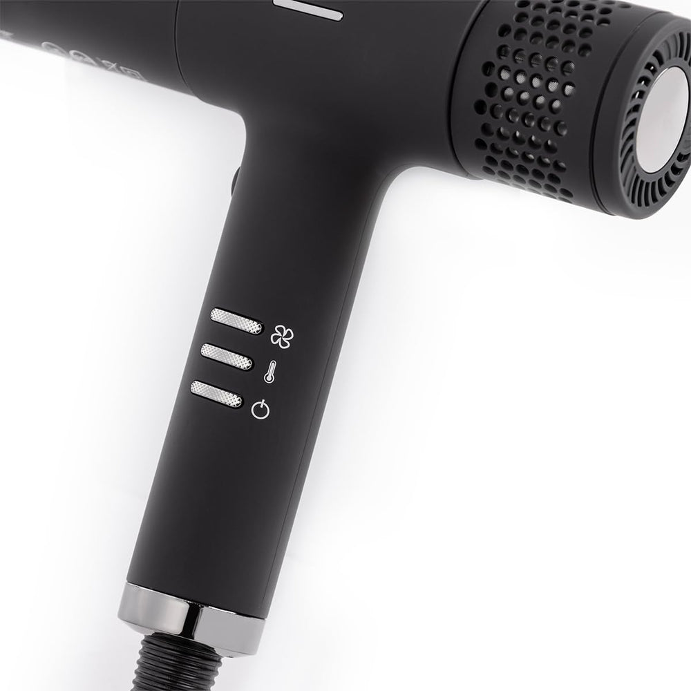 L'ANGE HAIR Le Styliste Luxe swivel cord reduces tangling during use.
