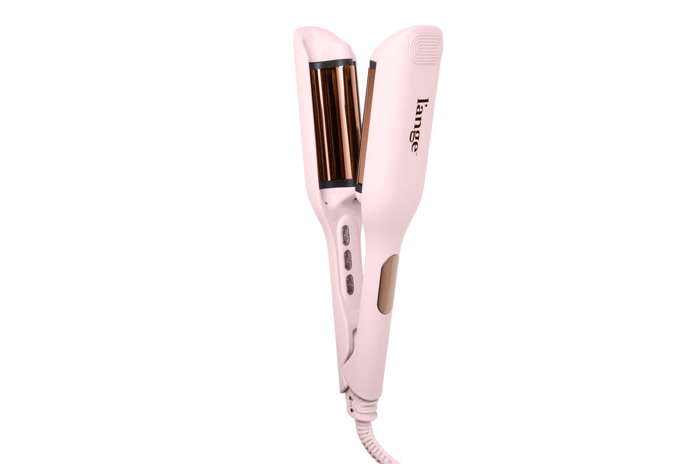 L'ANGE HAIR SculptWaver titanium plates close-up shows snag-free styling and glossy finish.