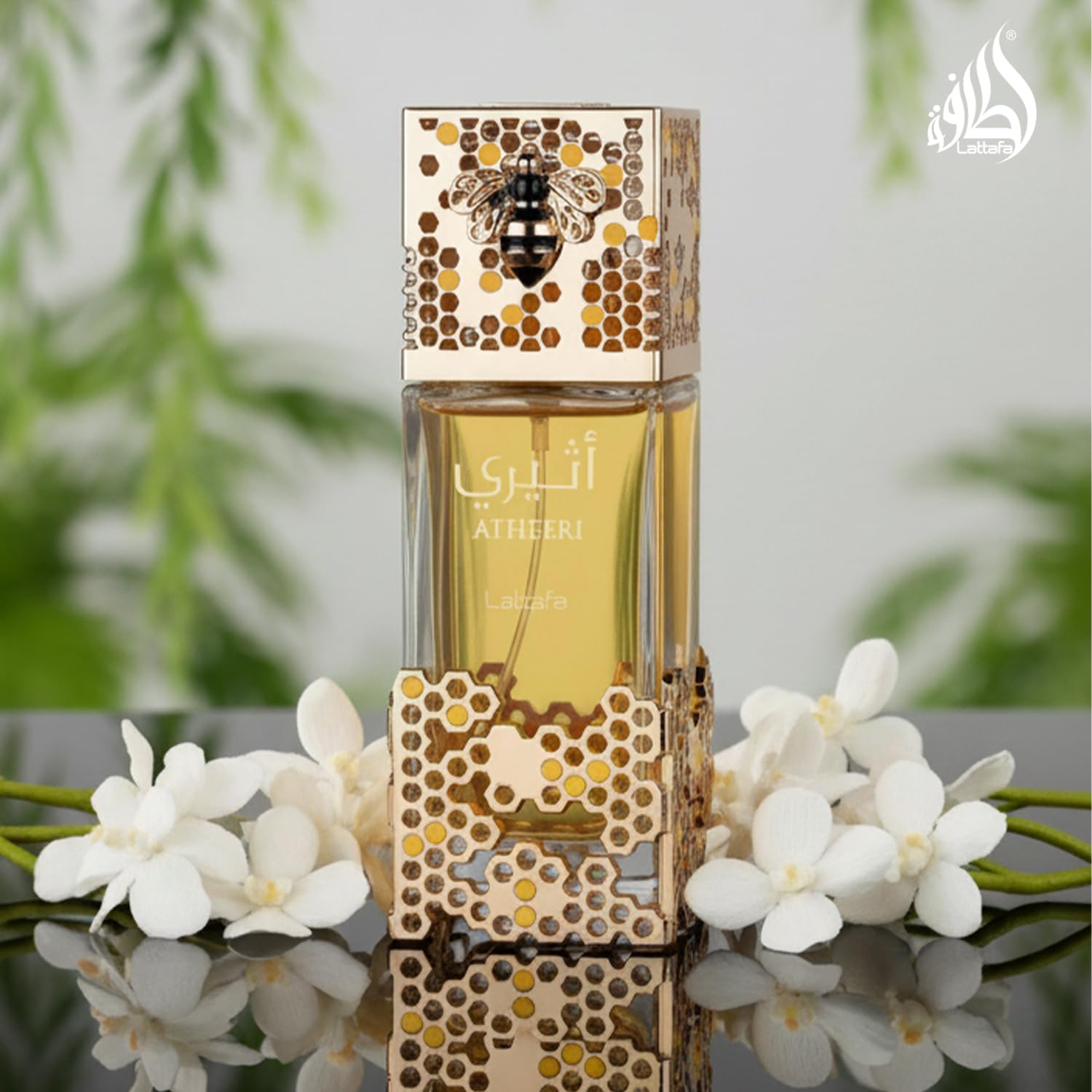 Lattafa Atheeri top notes visual, highlighting passionflower and dewdrop freshness
