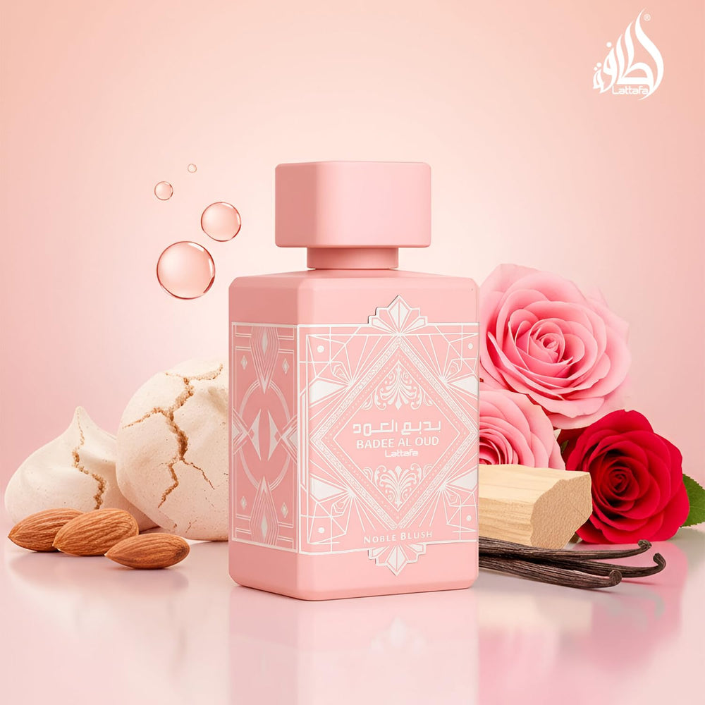Lattafa Bade’e Al Oud Noble Blush spray action for on-the-go fragrance