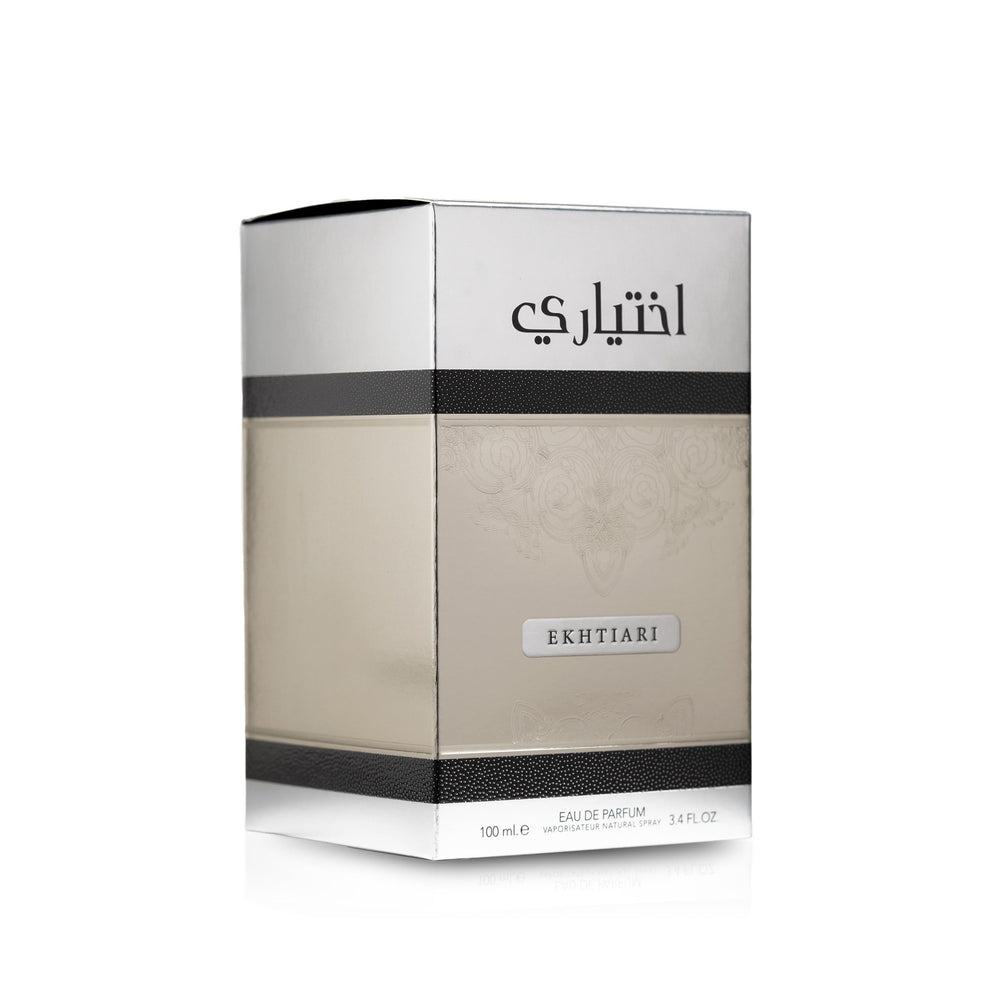 Lattafa Ekhtiari amber-sandalwood-base adds depth for confident all-day wear.