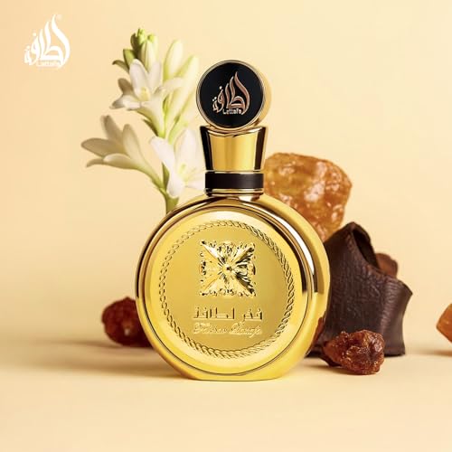 Lattafa Fakhar Gold Extrait wrist-application portrays lasting sillage for daily wear.
