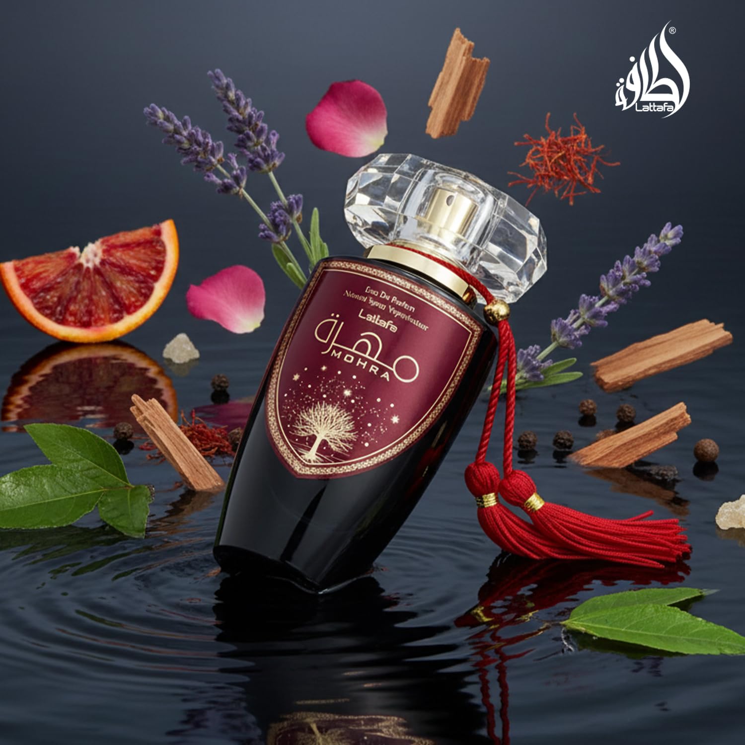 Lattafa Mohra spray-application, quick scent burst for on-the-go confidence.