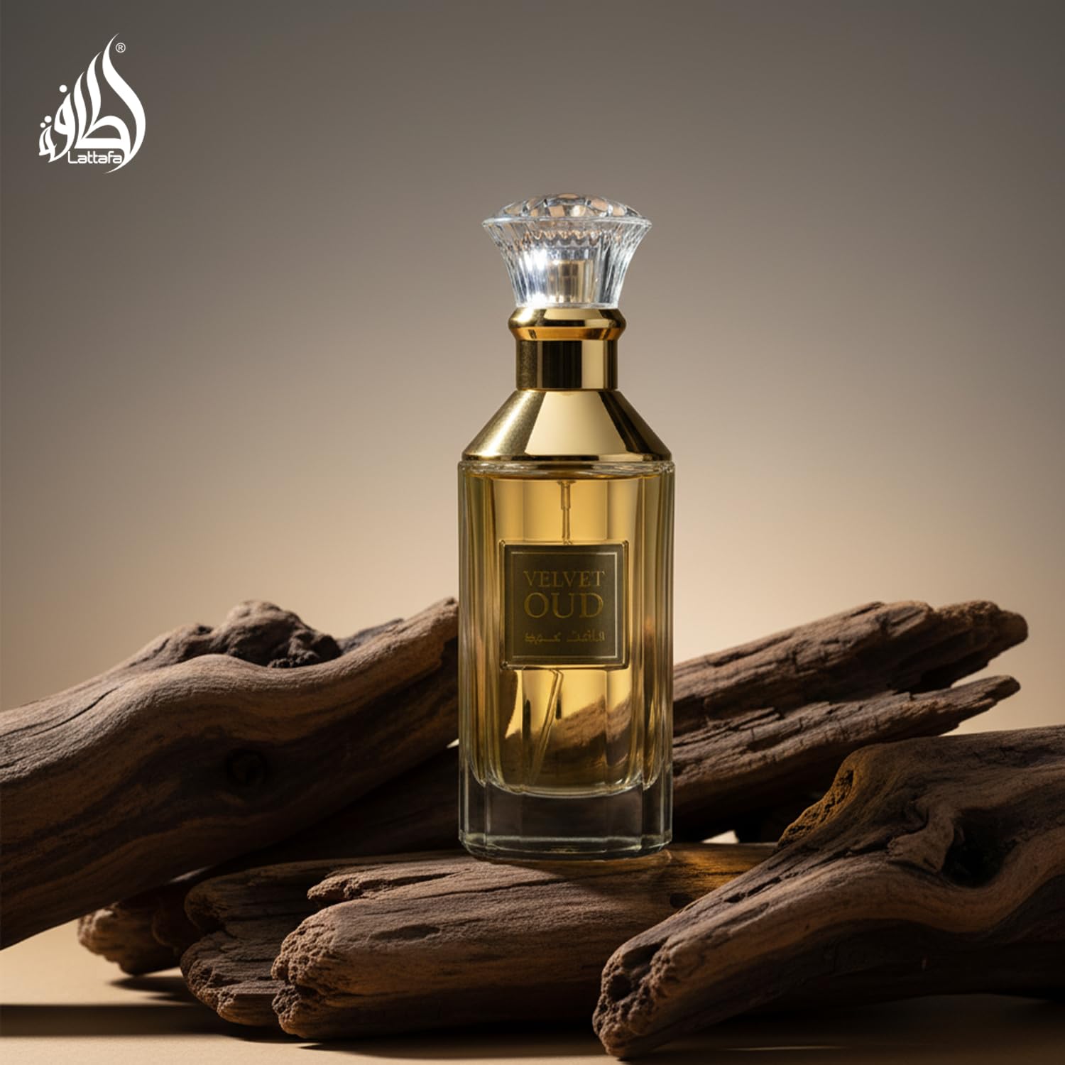 Lattafa Velvet Oud top notes cardamom and bergamot capture bright opening
