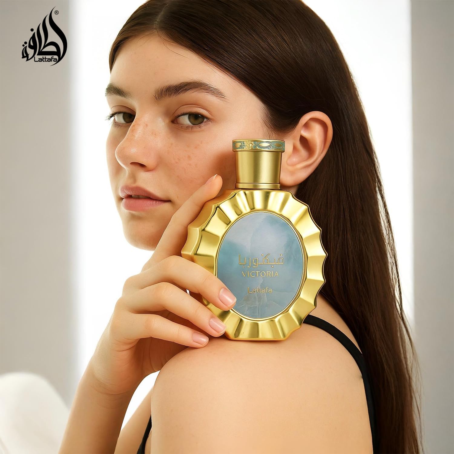 Lattafa Victoria top notes Lemon Meringue Pie for bright energy.
