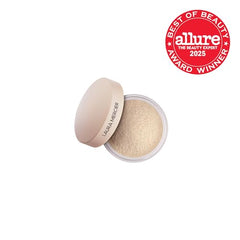 Laura Mercier Ultra-Blur powder on skin delivers a natural, soft-focus finish.