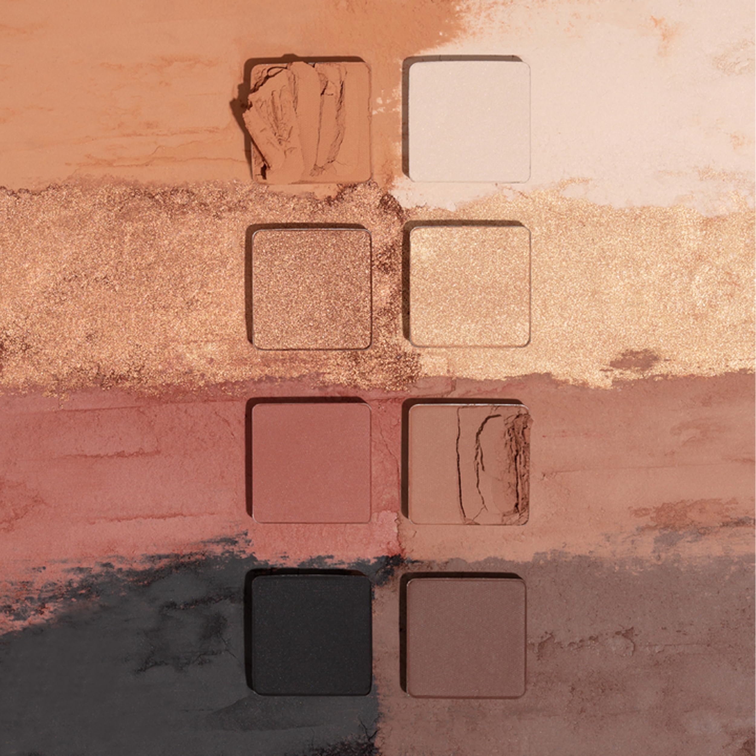 Travel-caseLawless The Little One Palette ready for quick touch-ups anywhere