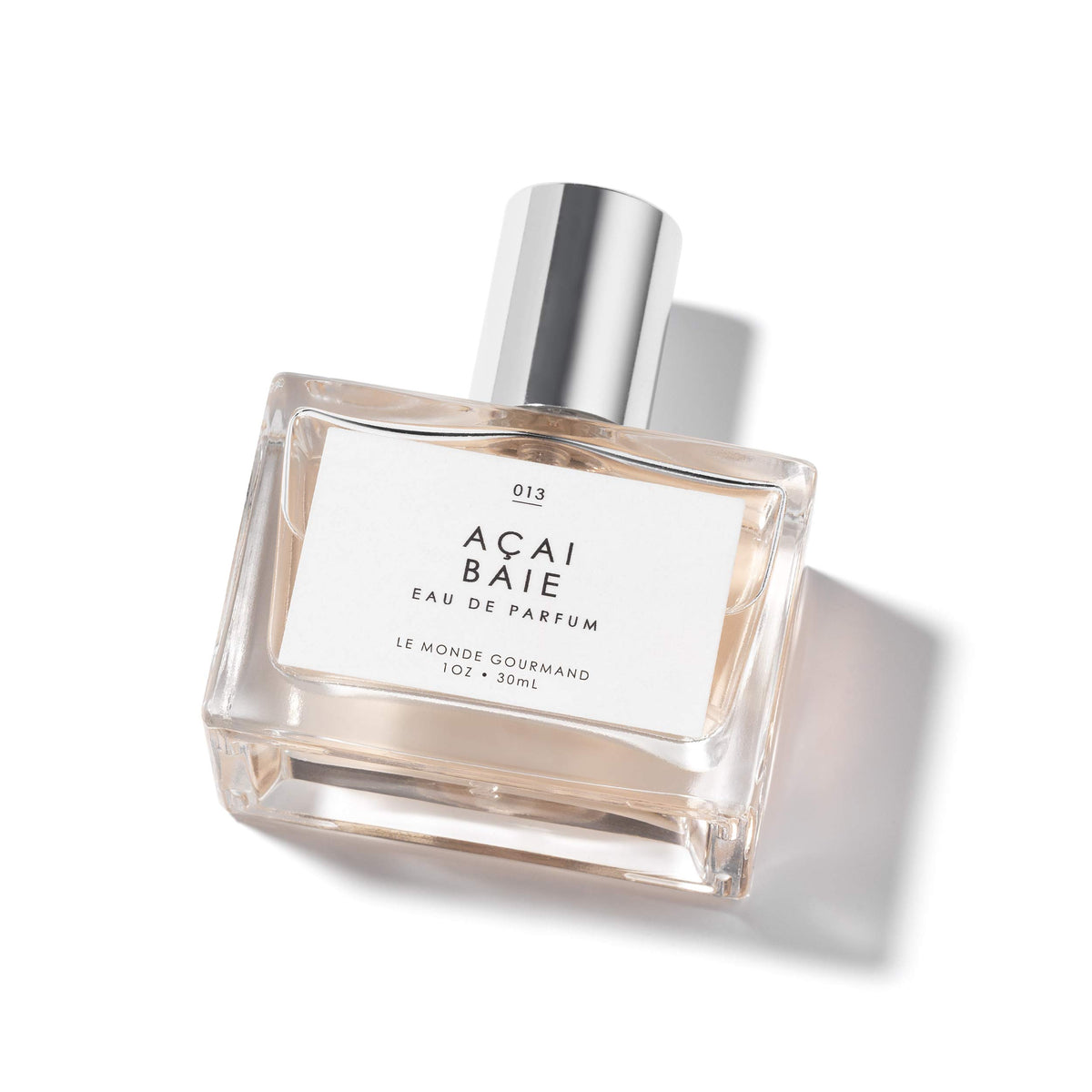 Le Monde Gourmand Açai Baie bottle with fruity notes for daily wear.